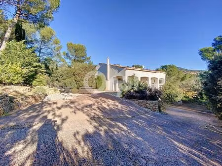 villa fort potentiel à vendre - secteur prisé de la bouverie - terrain de 3 633m2 divisibl