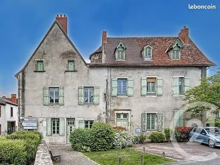 immeuble 300 m² chantelle