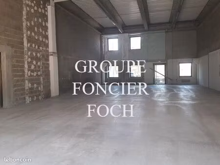 bureaux 400 m² blyes