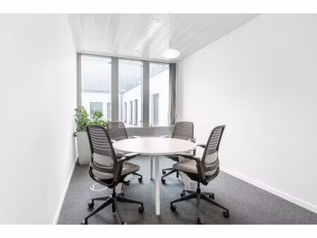 espace de bureau privé pour 4personnes à regus south station