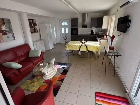 f2 de 50m2 en rdc avec terrasse