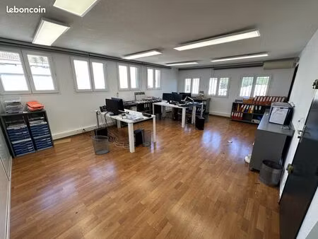 bureaux 50 m² puget-sur-argens