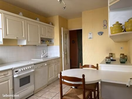 appartement 3 pièces 80 m²