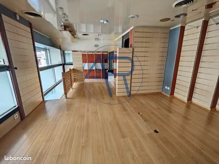 local commercial 60 m² brioude