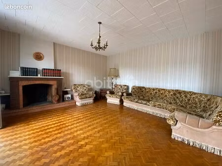 maison 5 pièces 142 m²