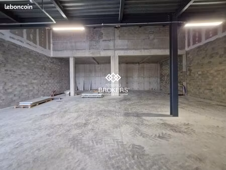 local 332 m² montfermeil