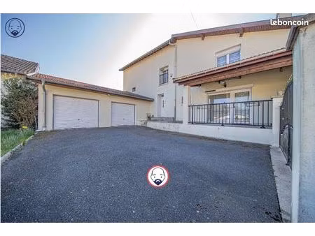 propriété 10 pièces 235 m²