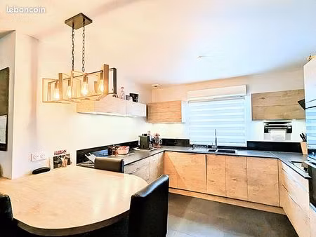 maison 6 pièces 146 m²