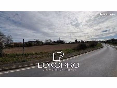 local 18230 m² la romagne