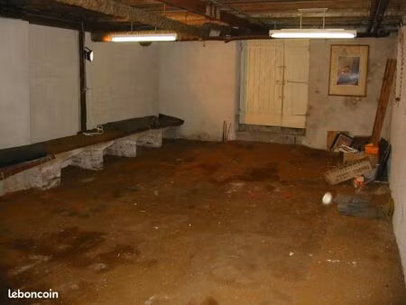 vente tres grande cave de 56 m2 a cahors hyper centre