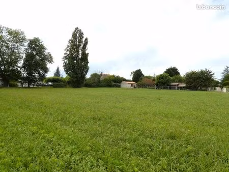 terrain 2250 m² saint-antoine-cumond