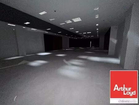 local commercial 299 m²