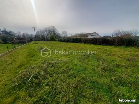 terrain 13 098 m² montcaret