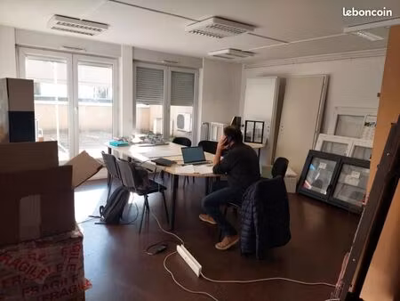 bureaux 105 m²