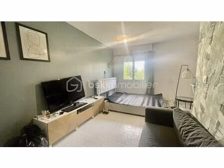 appartement de 20 08 m² à corbeil-essonnes