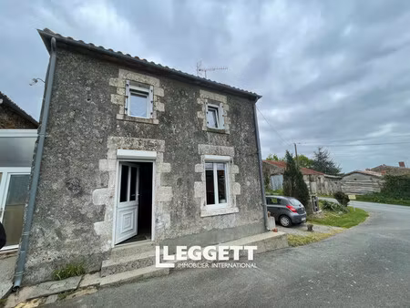 maison 5 pièce(s)  tallud-sainte-gemme