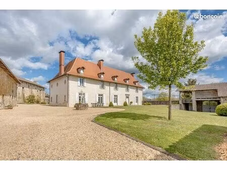 propriété 7 pièces 304 m²