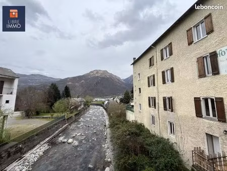 immeuble 30 pièces 650 m²