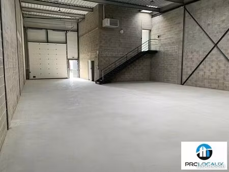 local d'activité 270 m²