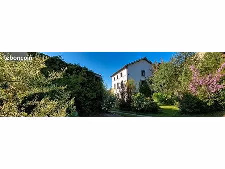 maison 5 pièces 189 m²