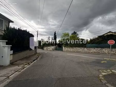 local commercial 24 m²