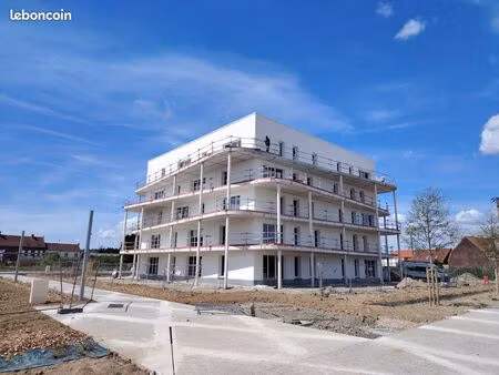 emménagez dès aujourd'hui dans ce bel appartement t2 avec balcon au bord de l’eau – réside