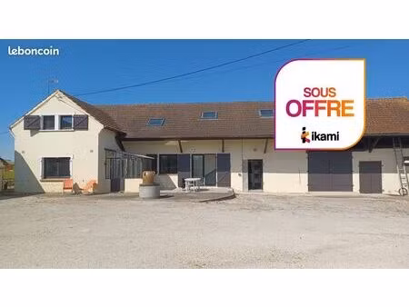 maison 7 pièces 260 m²