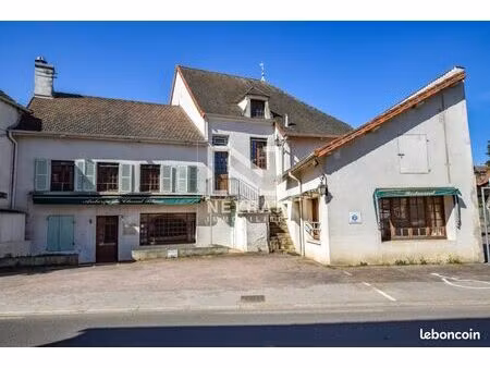 maison 12 pièces 387 m²