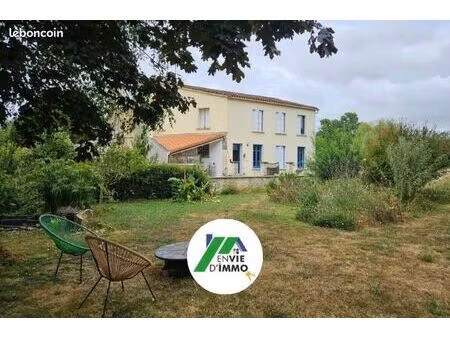 maison 5 pièces 245 m²