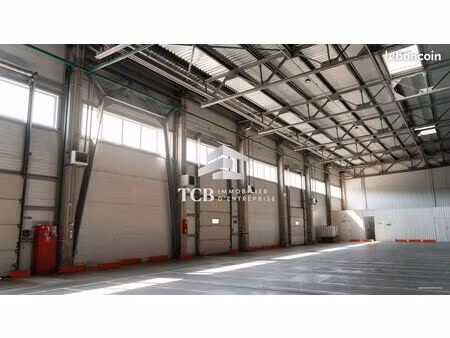 local 5000 m² saint-étienne-de-montluc