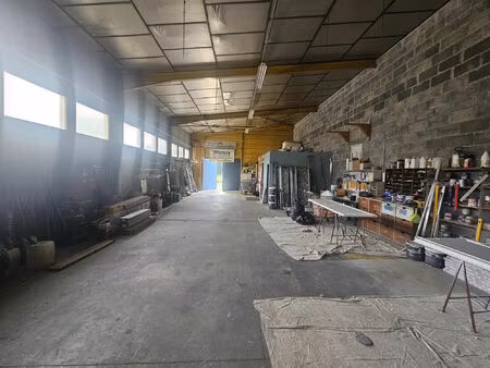 location commerce 230 m² à avrillé (49240)