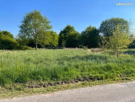 loue terrain herbage 5000m2 près beaumesnil 27