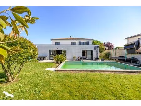 vente maison 7 pièces 220 m² nieul-sur-mer (17137)