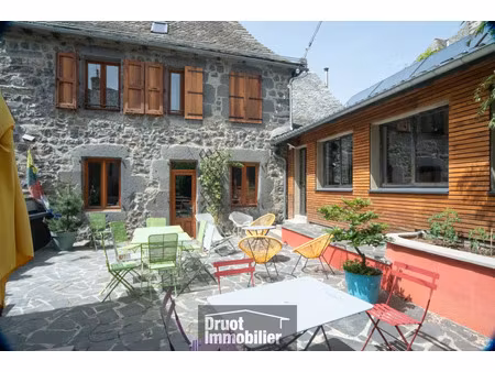 vente local commercial 357m2 laguiole 12210 - 580000 € - surface privée