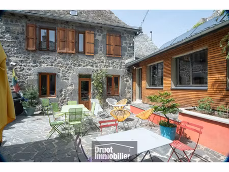 vente local commercial 357m2 laguiole 12210 - 580000 € - surface privée