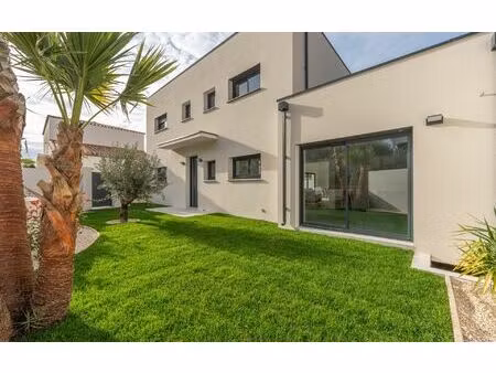 maison vergèze m² t-5 à vendre  599 000 €