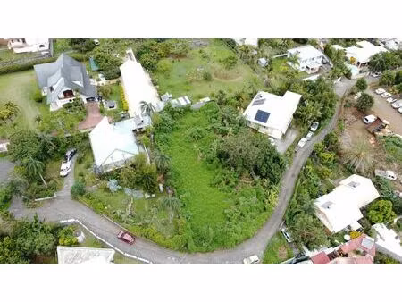 le tampon centre terrain 920 m2