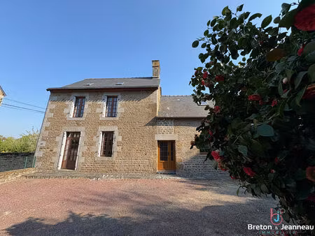 maison en pierres à levaré