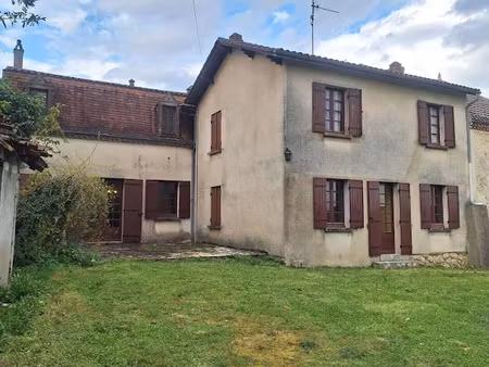 vente maison 9 pièces 195 m² à montagnac-la-crempse (24140)  128 000 €