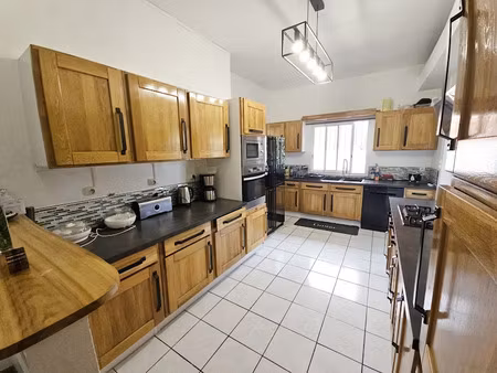 vente maison 9 pièces 346 m² à saint-denis (97400)  439 800 €