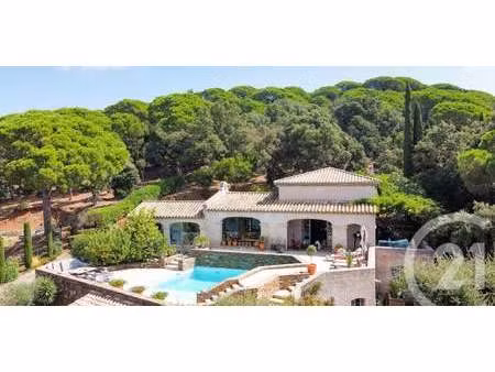 maison avec piscine en bord de mer la croix-valmer (83)