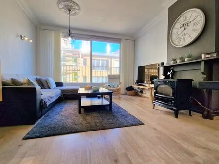 appartement de 2 chambres prêt à l'emploi et confortable av