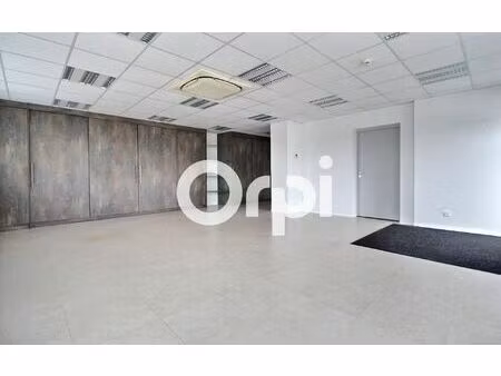 location appartement  65 m² t-2 à la walck  725 €