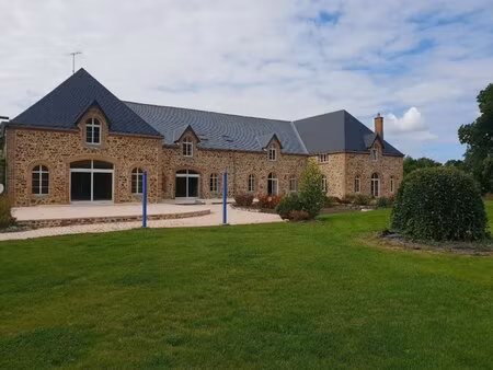 en vente maison 1 000 m² – 970 000 € |montenay
