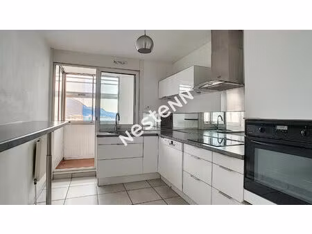 a vendre -appartement loué à echirolles agréable 4p+c sur large balcon   3 chambres