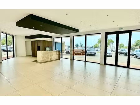 local d'activités de 270m²