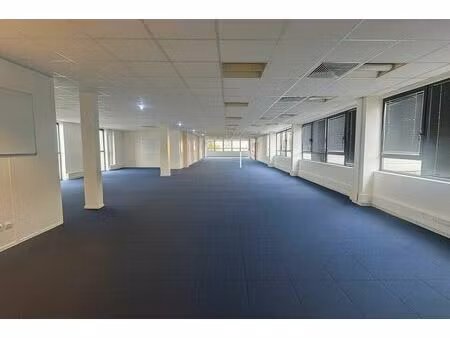 location bureau 467 m² à tours (37100)