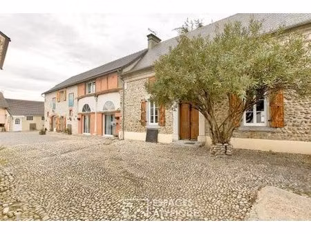 authentique bigourdane et sa grange réhabilitée