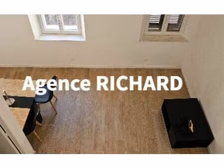 location appartement  38 m² t-2 à toulon  720 €