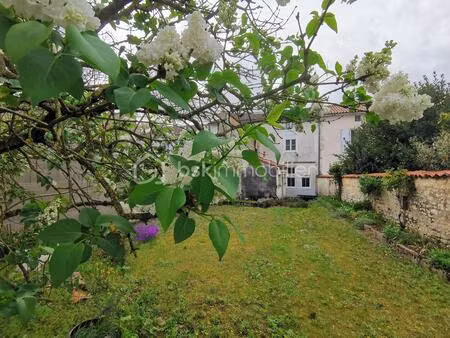 maison de village de 110 m² à sauze-vaussais